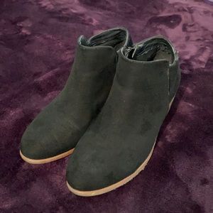 Lola shoetique suede ankle boots